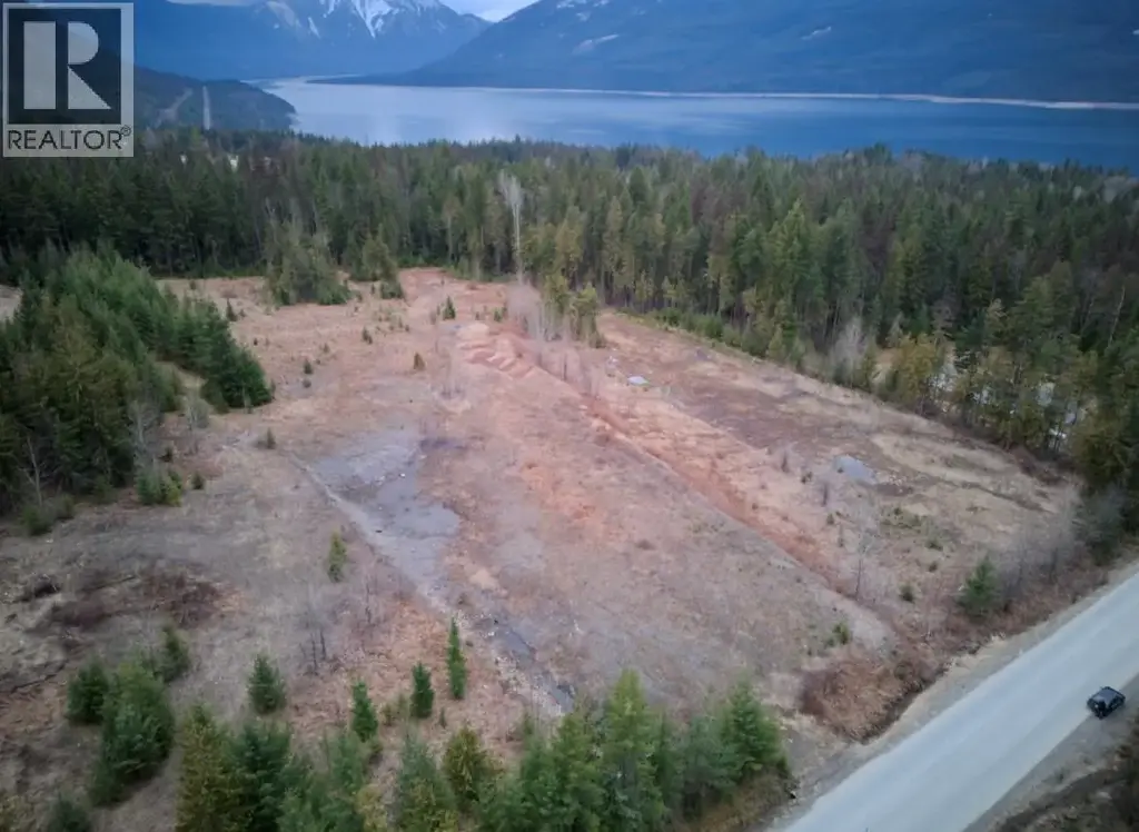 707 Billings Road, Nakusp